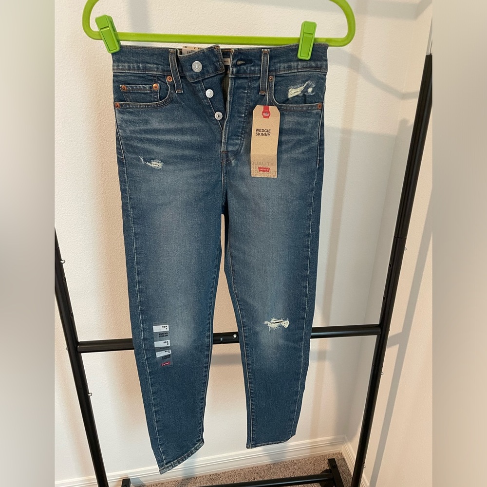 NWT Levi Jeans